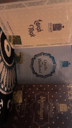 Customer photo review of 3 Pcs Attar Set Shanaya, Lavish Musk And Oudh Al Hashmi 5.5 Ml Each