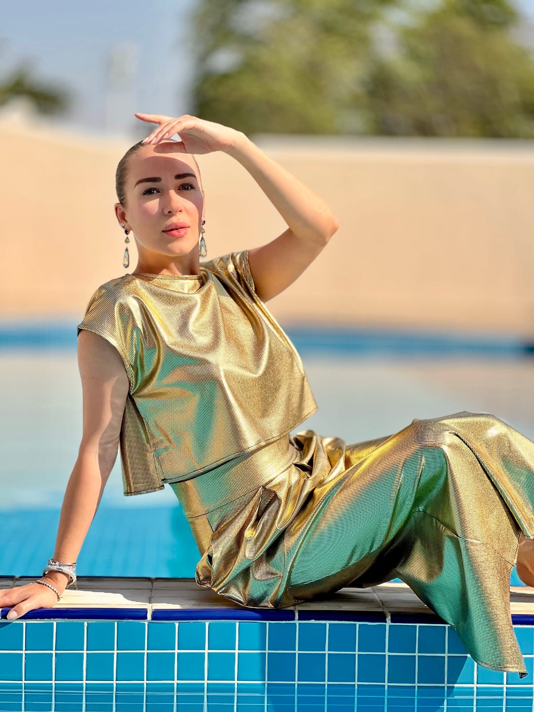 Customer photo review of Stylish High Waisted Skirt & Top Two Pieces Set