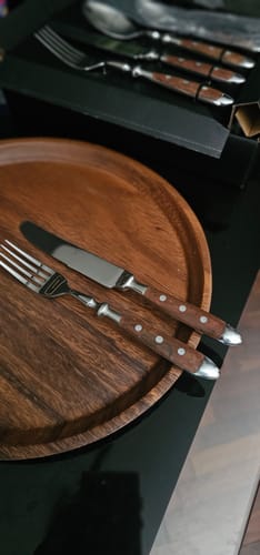 Customer photo review of Set De Cubiertos Mediterranean Sakura Wood Acero Inoxidable De 24 Piezas