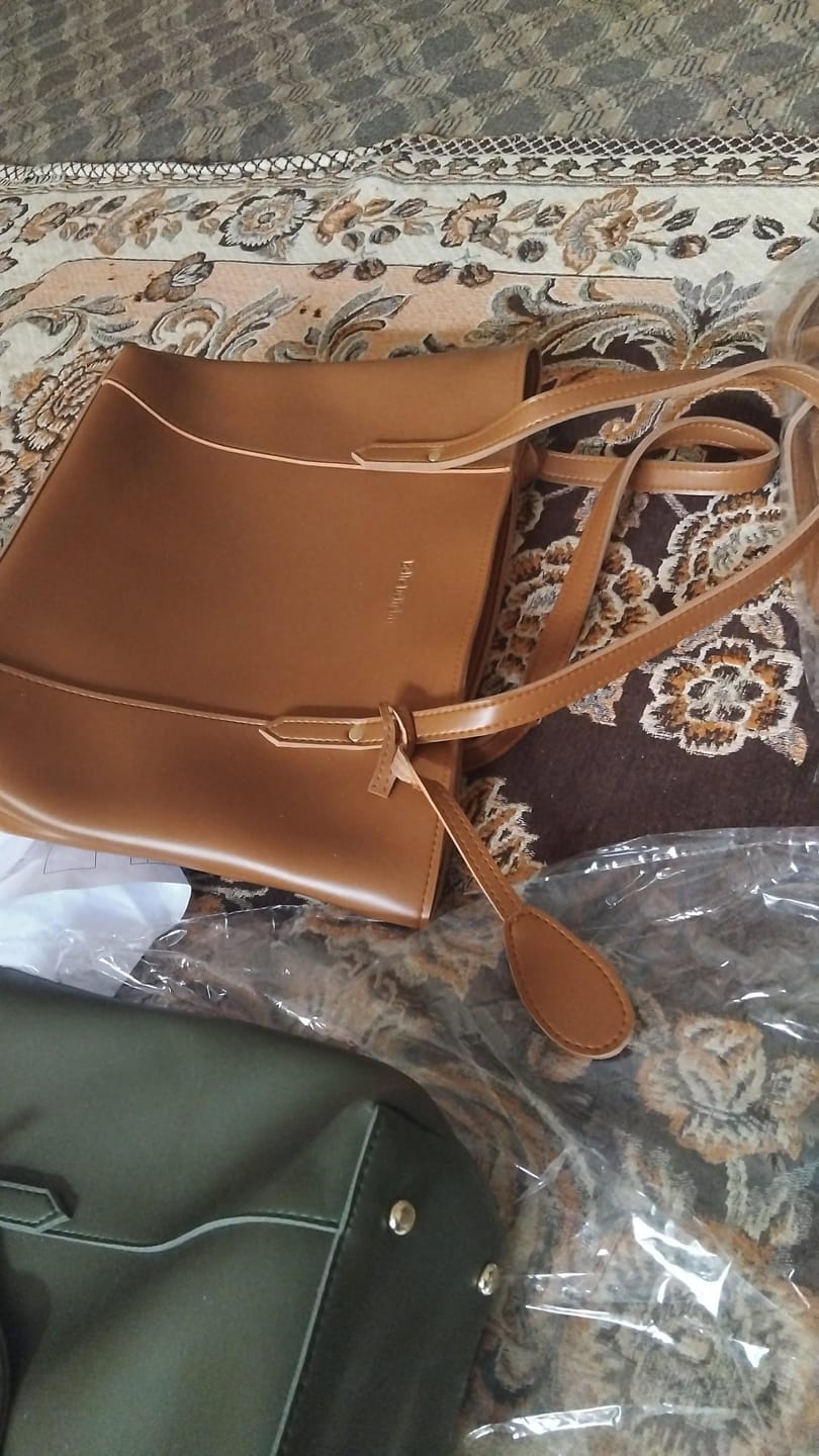 Customer photo review of Brown Belle The Tote Bag