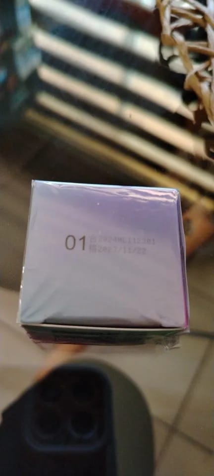 Customer photo review of Matte Tri-Color Eye Shadow Palette — Champagne | KIMLUD