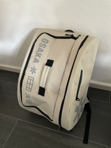 undefined review of Osaka Racketbag Sports Warm Grey image 1 out of 1