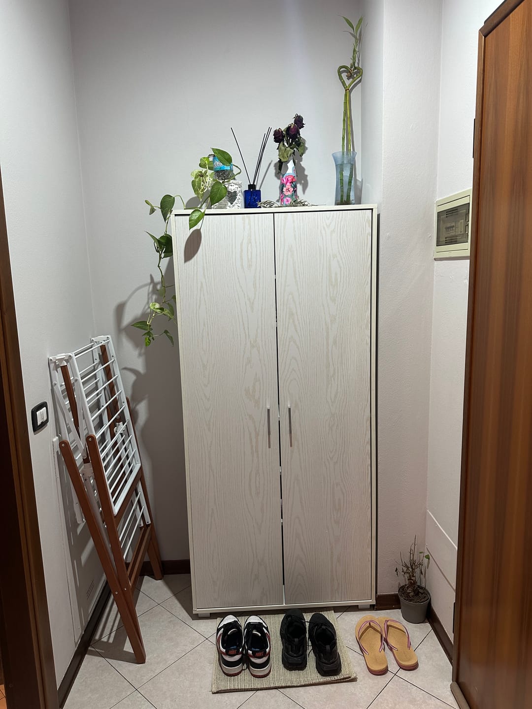 Customer photo review of Mobile Scarpiera Alta Mars4 con 6 Piani in Rovere Nordico e Bianco Alpes o Rovere