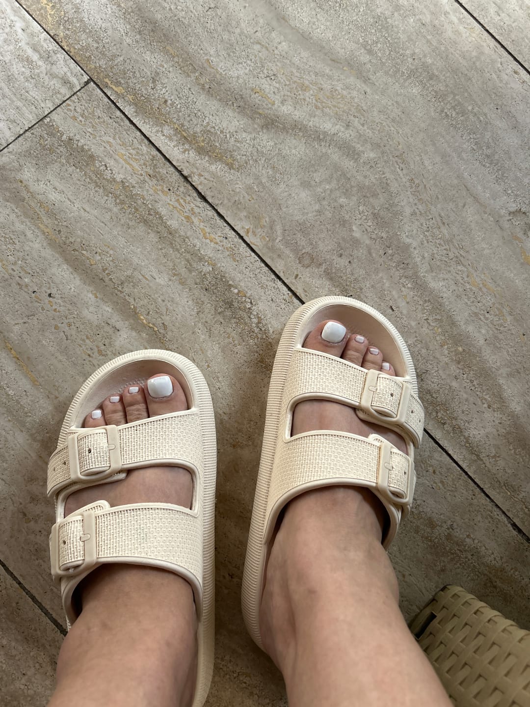 Customer photo review of קלאוד סנדלס