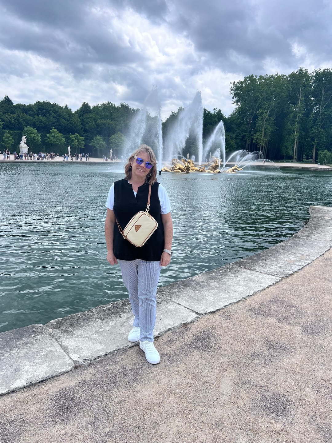 Customer photo review of Crissy Full Crossbody with Locking Clasps Strap
