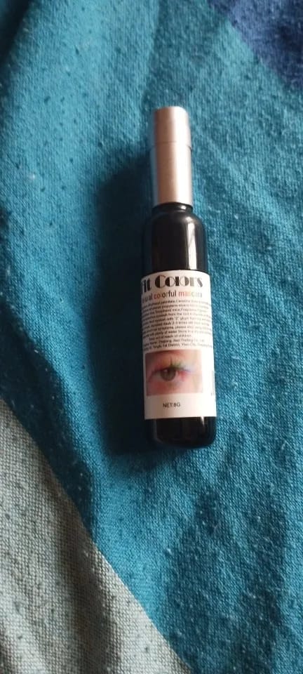 Customer photo review of Colorful Eyelash Mascara With Glitter Diamonds And Curl — Purple | KIMLUD
