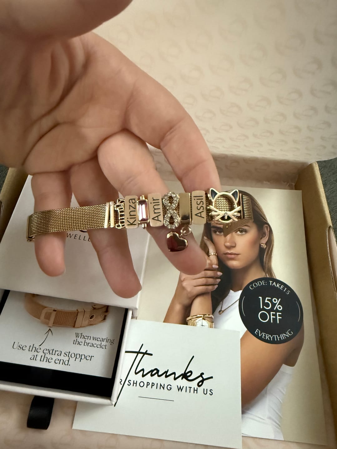 Customer photo review of Mesh charm name rosé gold
