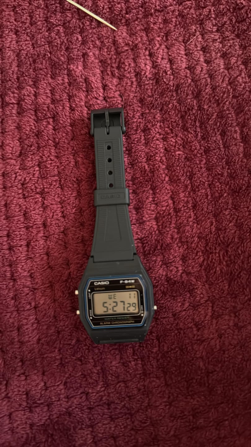 Customer photo review of Reloj Casio Vintage F-84W-1 Mercado Japonés JDM