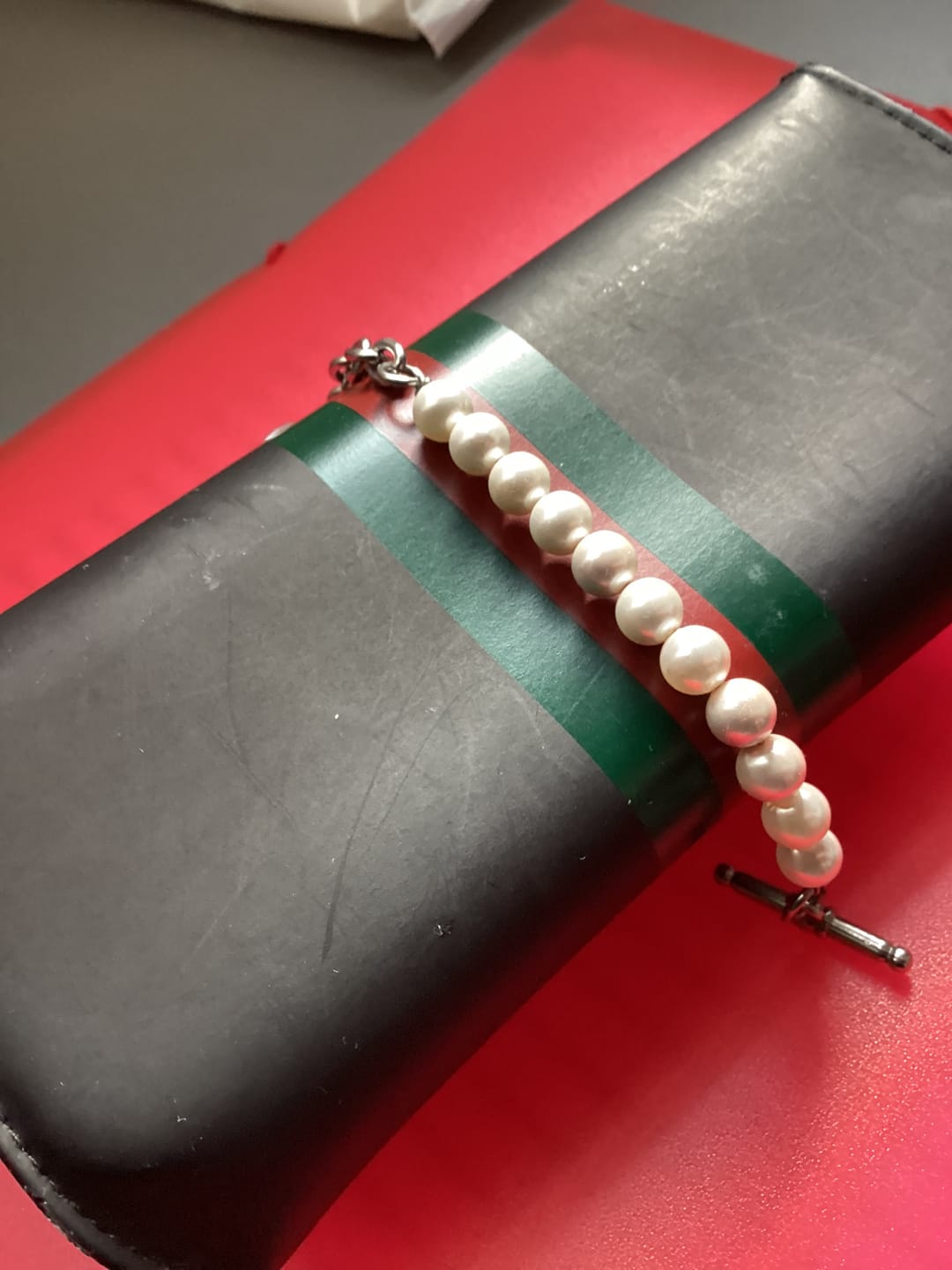 Customer photo review of Shell Pearl x Chain Bracelet
