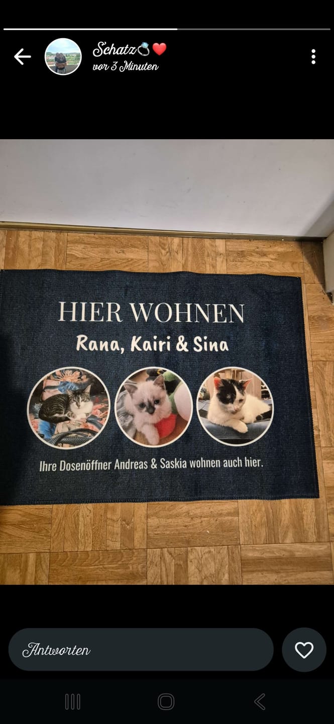 Customer photo review of Hier wohnt - Individuelle Haustier Fußmatte