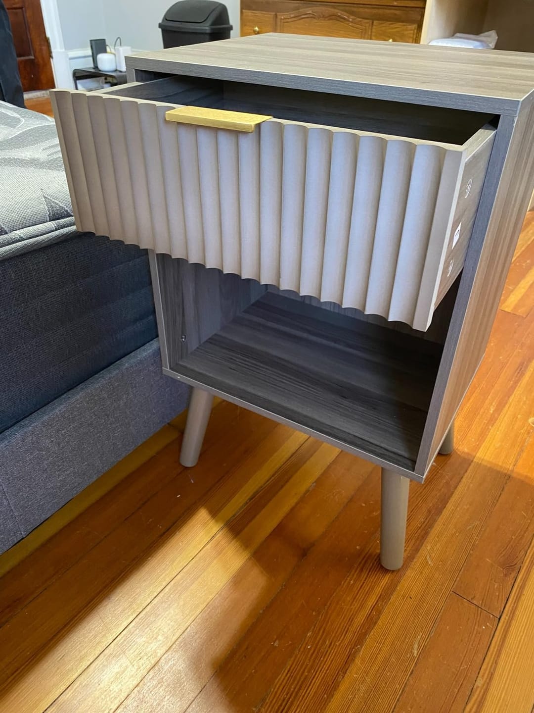 Customer photo review of Mid Century Modern Nightstand, Wood Bedside Table with Drawer and Opening Storage, End Table Living Room Fluted Night Stand with Solid Wood Legs for Bedroom