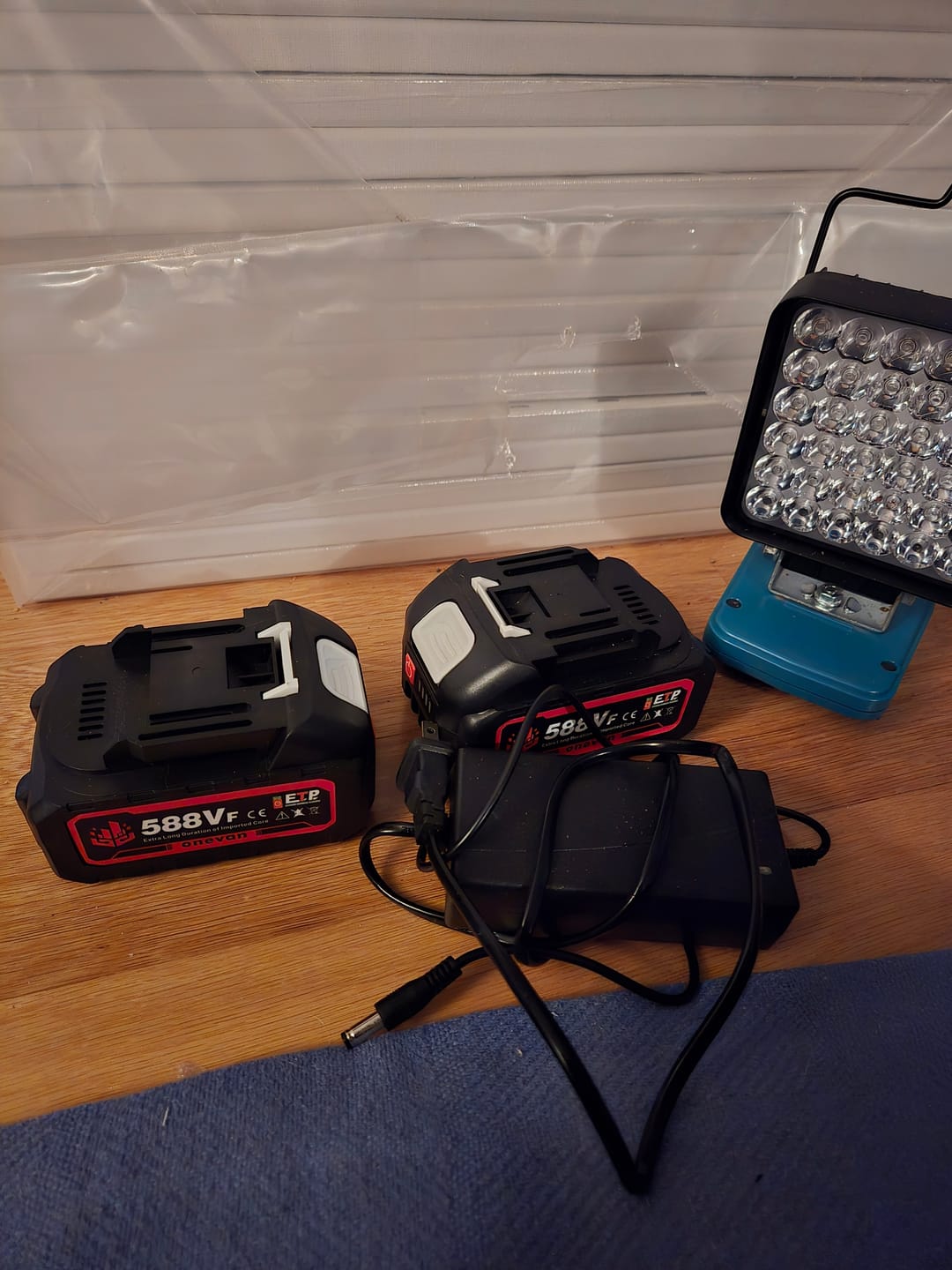 Customer photo review of ONEVAN 18-21V 588VF Rechargeable Lithium-Ion Battery 22900mAh