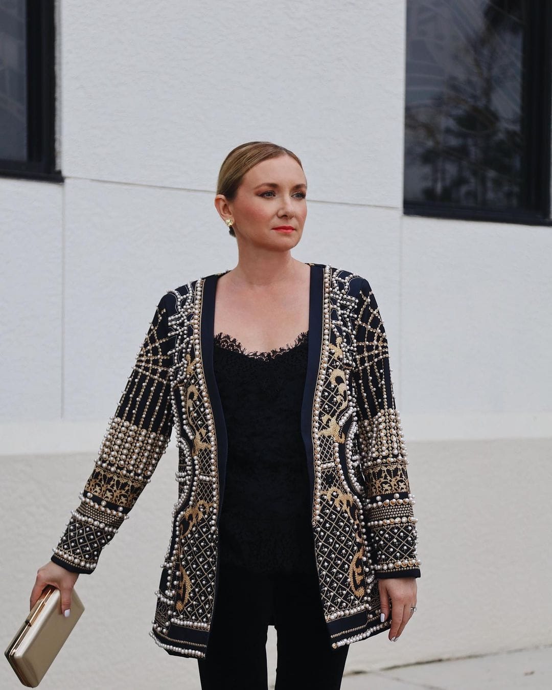 Customer photo review of Long Sleeves Loose Beads Printed V-Neck Blazer Outerwear