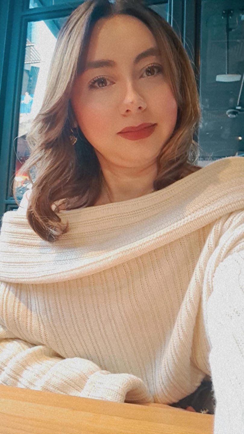 Customer photo review of SWEATER LINA CRUDO
