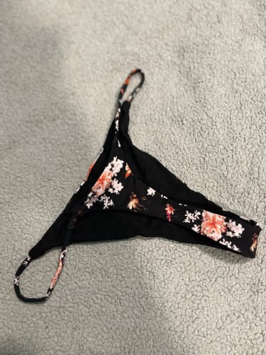 Customer photo review of Cotton G String Leopard Women Panties Sexy Briefs Thong Low Waist T-back Bikini Underwear Seamless Femlae Lingerie Size S-XXL