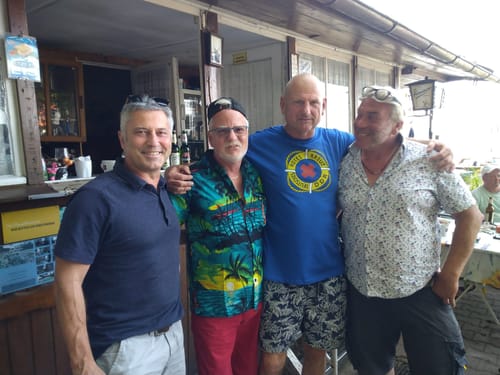 Customer photo review of PREMIUM SHIRT UNISEX • DEUTSCHES ROTES KREUZ DDR RETTUNG