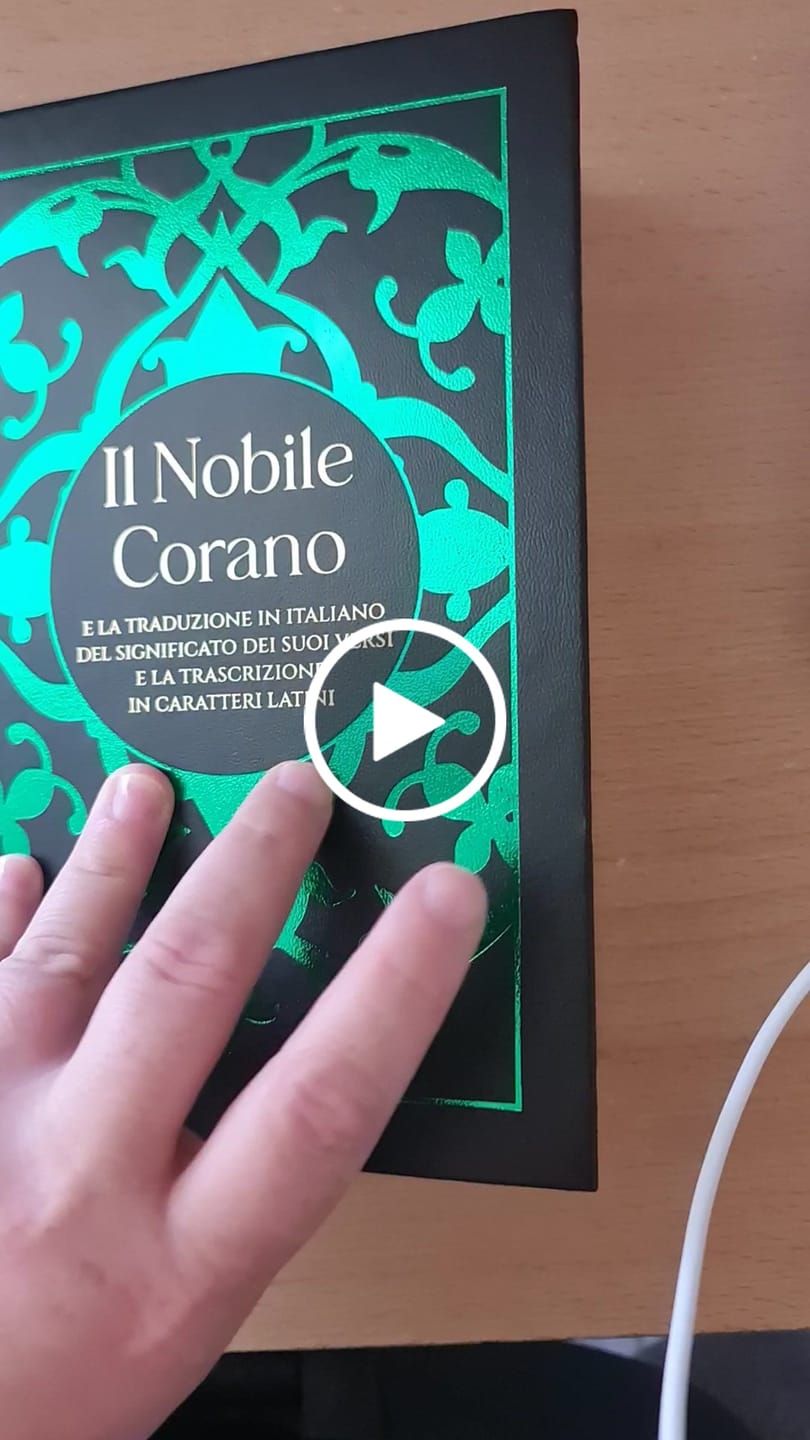 Customer video review of Corano traslitterato con traduzione in italiano - grande 15×20,5 cm
