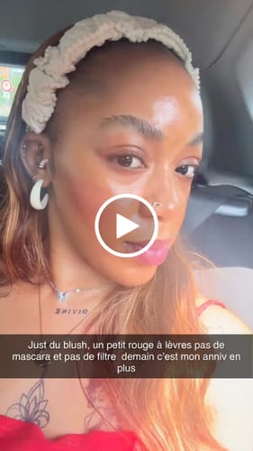 Customer video review of Crème visage 4D finition