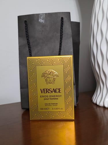 Reseña con foto de un cliente sobre Perfume Versace Eros Energy EDP