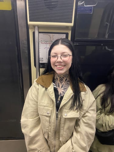 Customer photo review of CHAQUETA WORKER CARAMEL