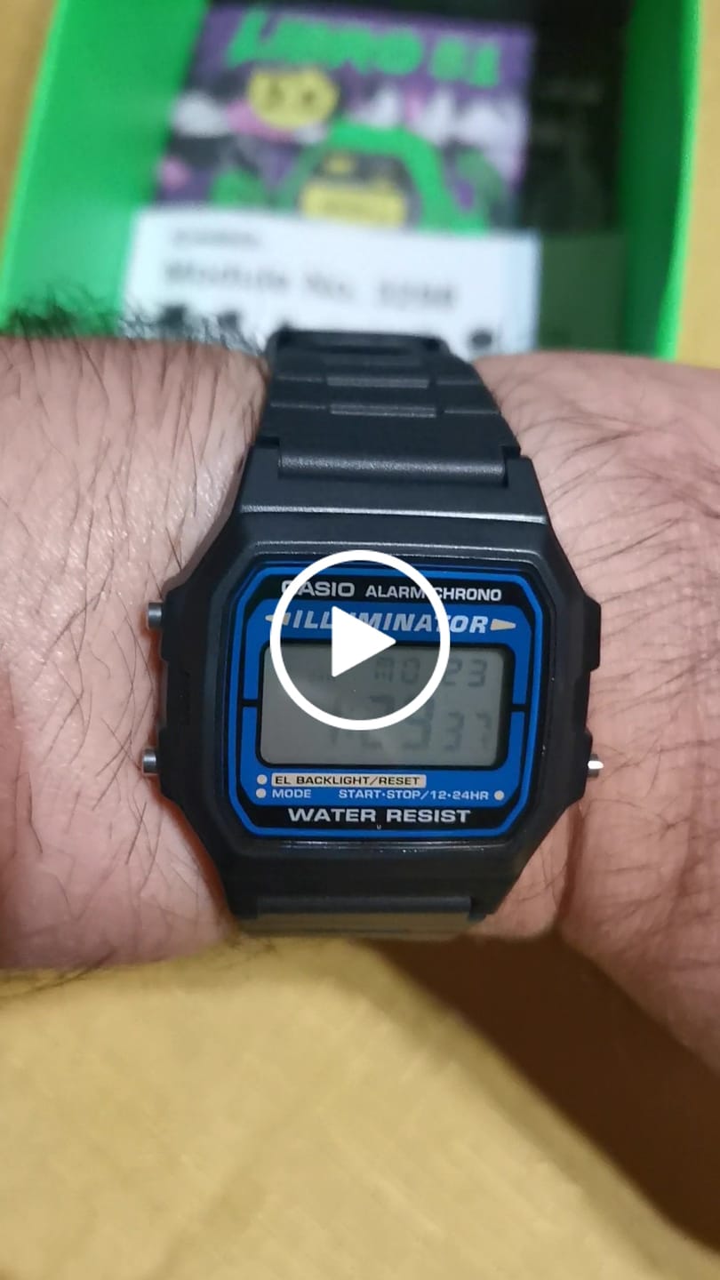 Customer video review of Reloj Casio Vintage F-105W-1ADF Azul/Negro Illuminator