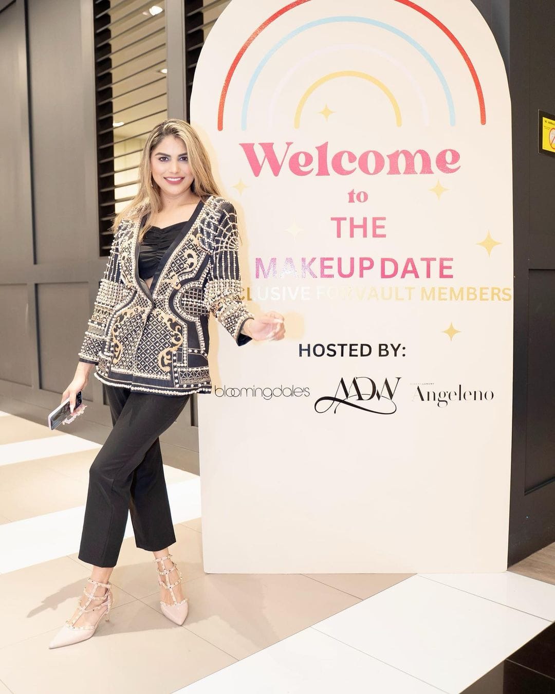 Customer photo review of Long Sleeves Loose Beads Printed V-Neck Blazer Outerwear