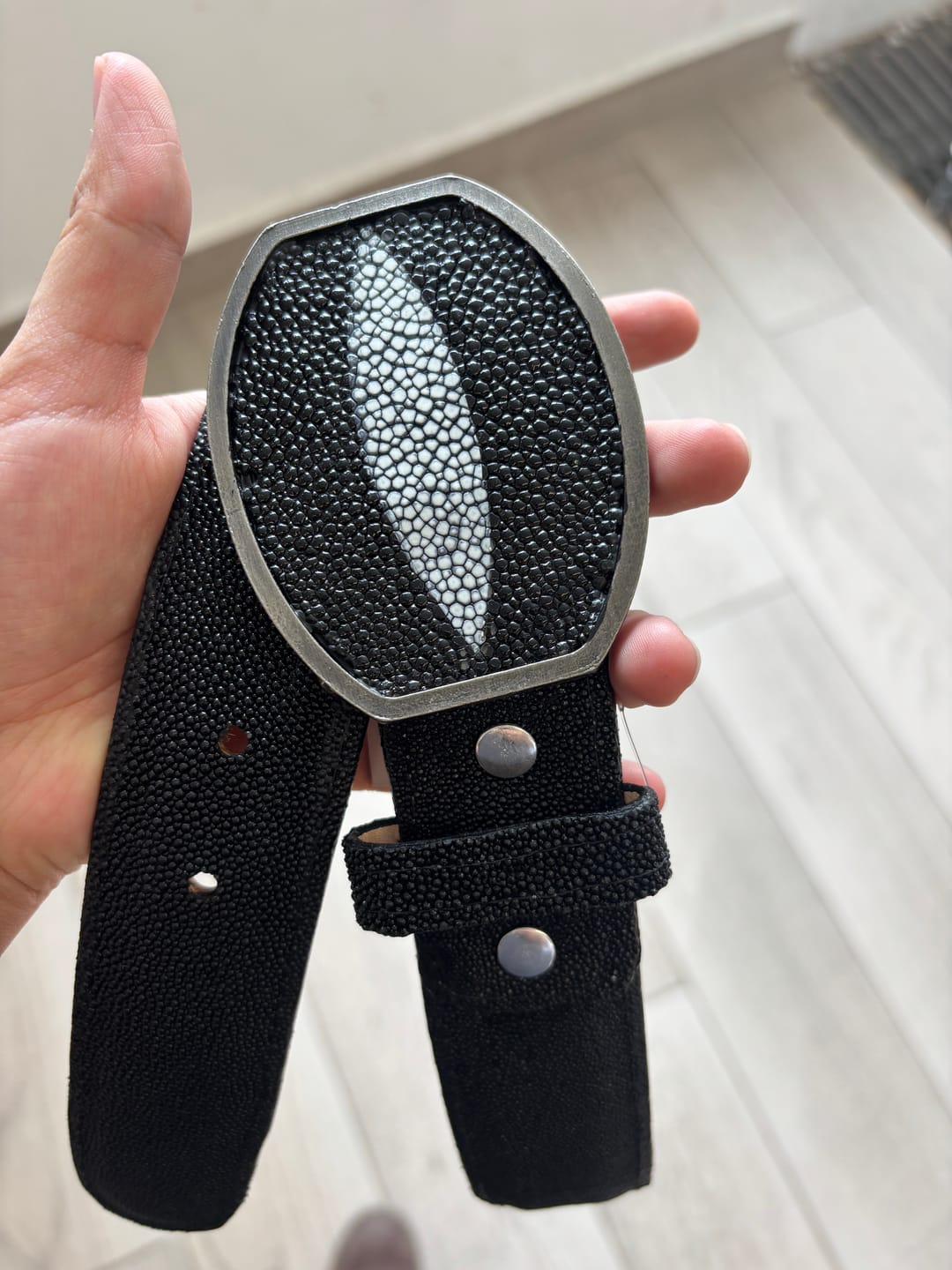 Customer photo review of CINTURON CABALLERO EN PIEL DE MANTARRAYA