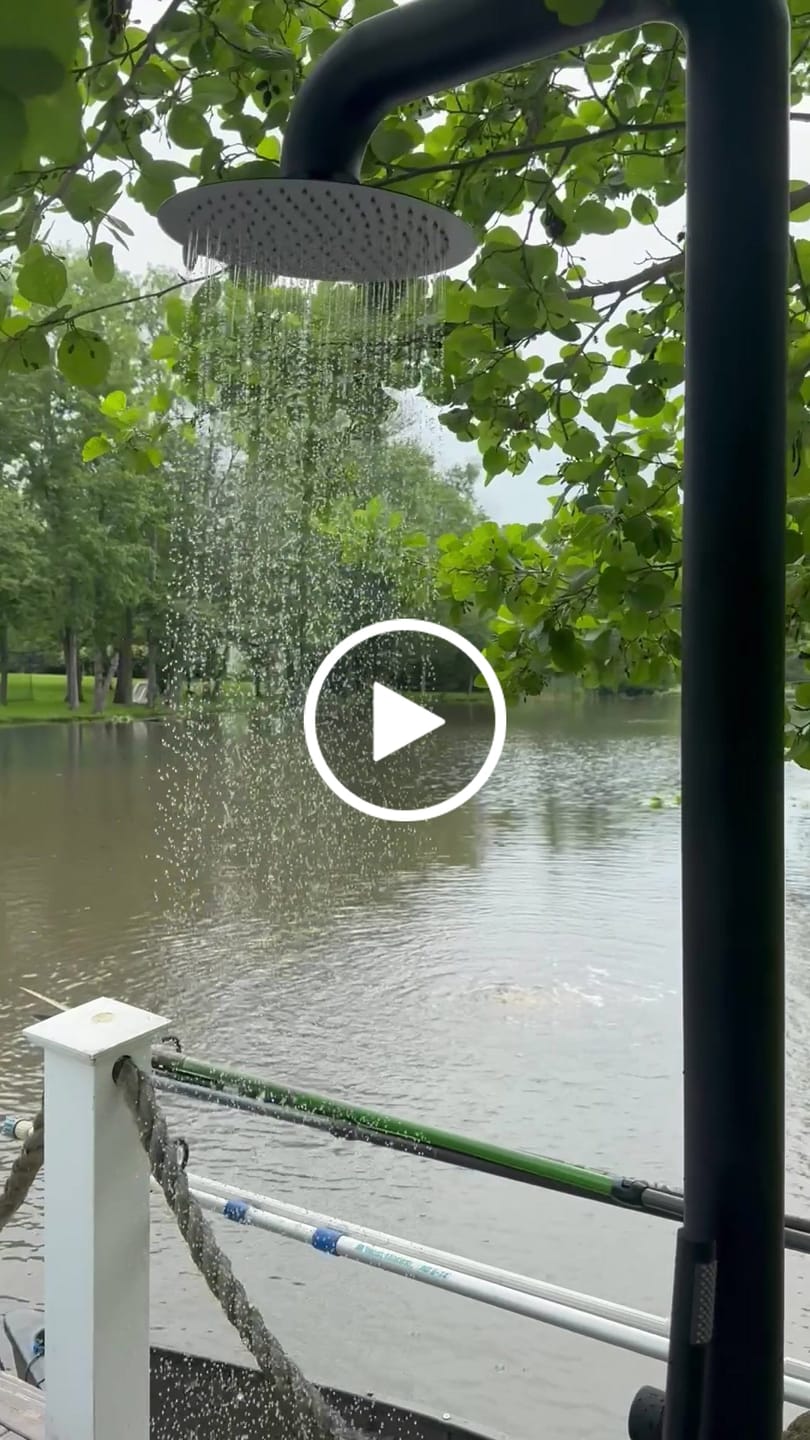 Customer video review of Freestanding Outdoor Shower with Detachable Hand Shower for Pools and Gardens