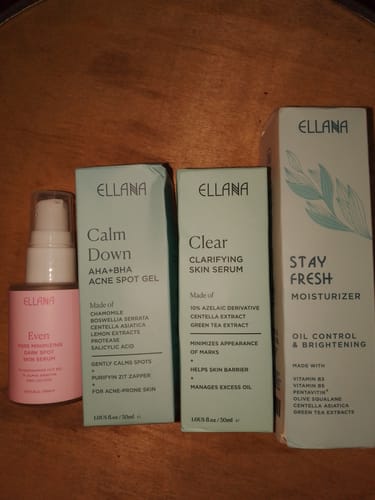 Customer photo review of Stay Fresh Moisturizer Controls Oil and Brightens