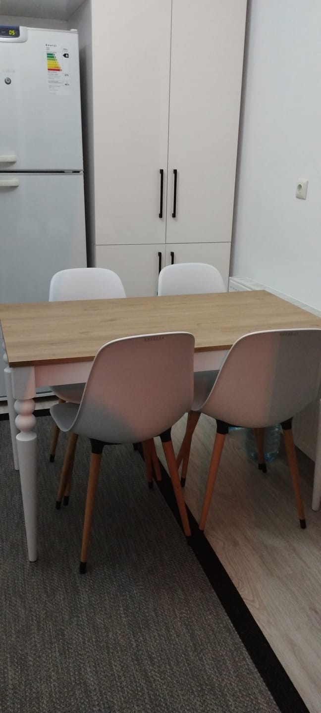 Customer photo review of Rani JA104 Mutfak Masası Yemek Masası Sepet Ceviz - Beyaz