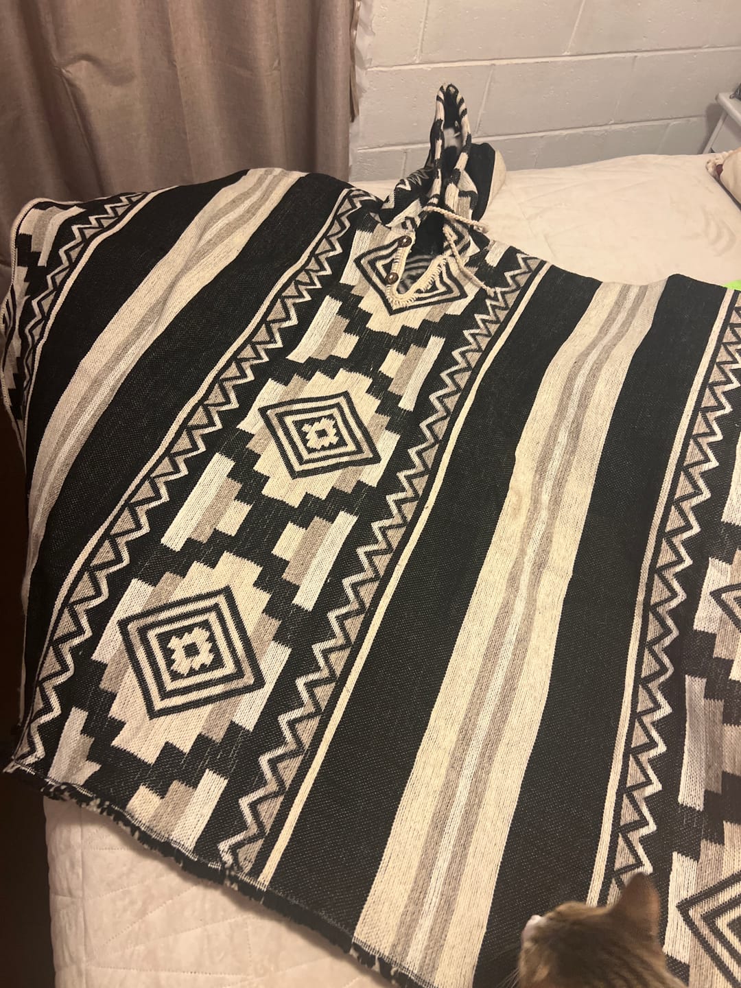 Customer photo review of PONCHO PREMIUM MAYER CON CAPUCHA