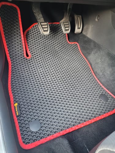 Customer photo review of Auto Fußmatten nach Maß - Komplettset