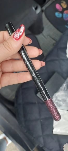 Customer photo review of Metallic Eye Shadow Pencil Diamond Glitter Finish Long-Wearing — Purple | KIMLUD