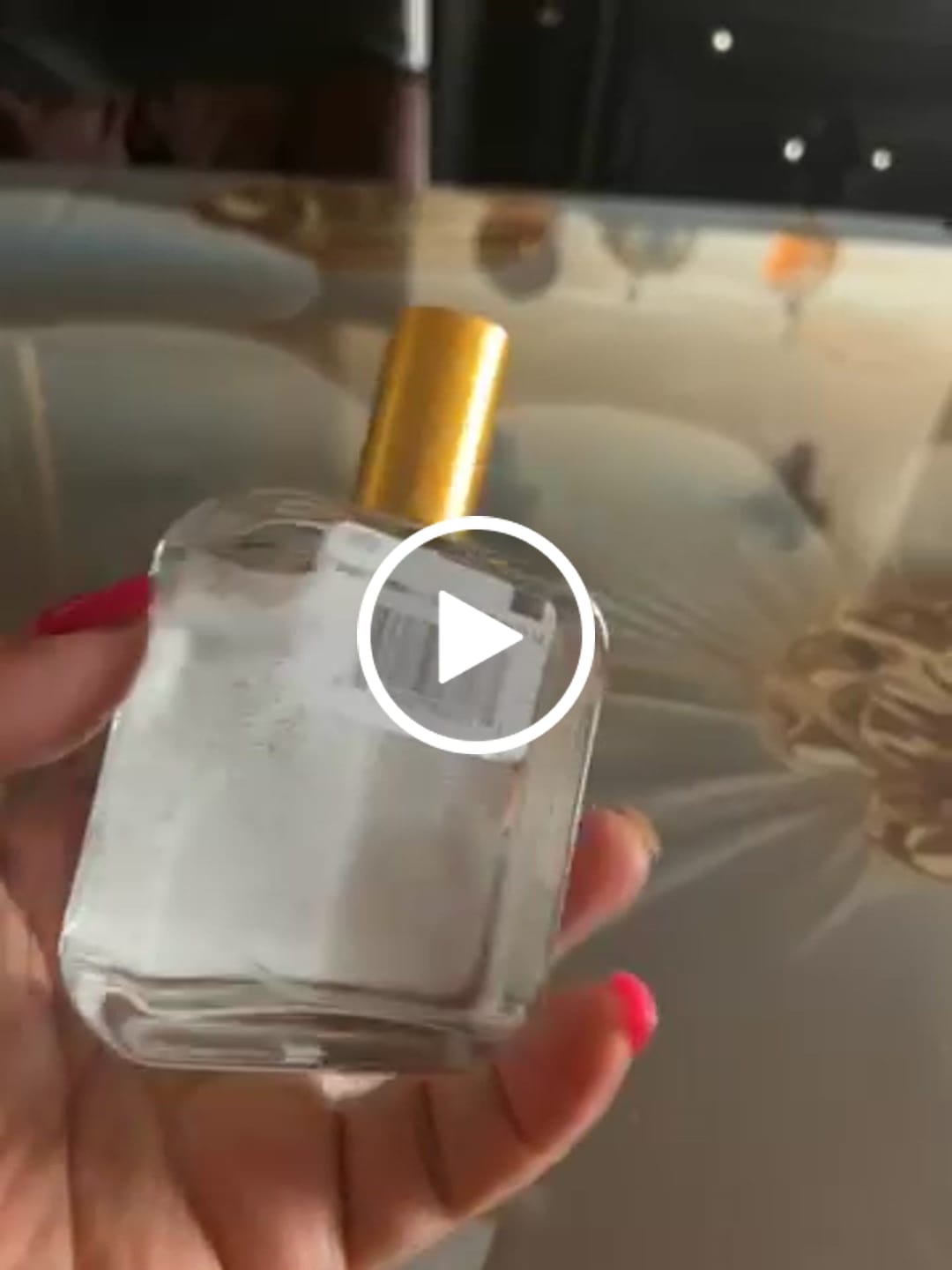 Customer video review of Baby Bieber - Inspirado en SANTAL 33 de LE LABO y LUST PARADISE de EX NIHLO 100ml-
