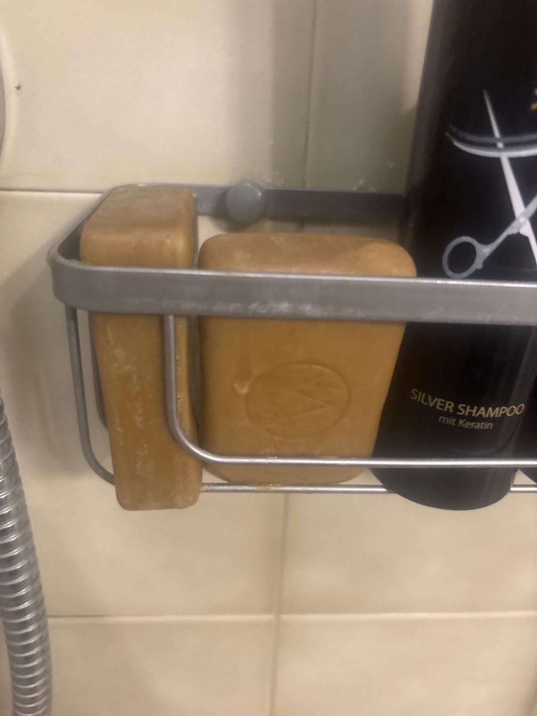 Customer photo review of Solid Aleppo Hair Shampoo (100g)