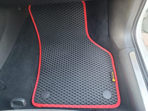 Customer photo review of Auto Fußmatten nach Maß - Komplettset