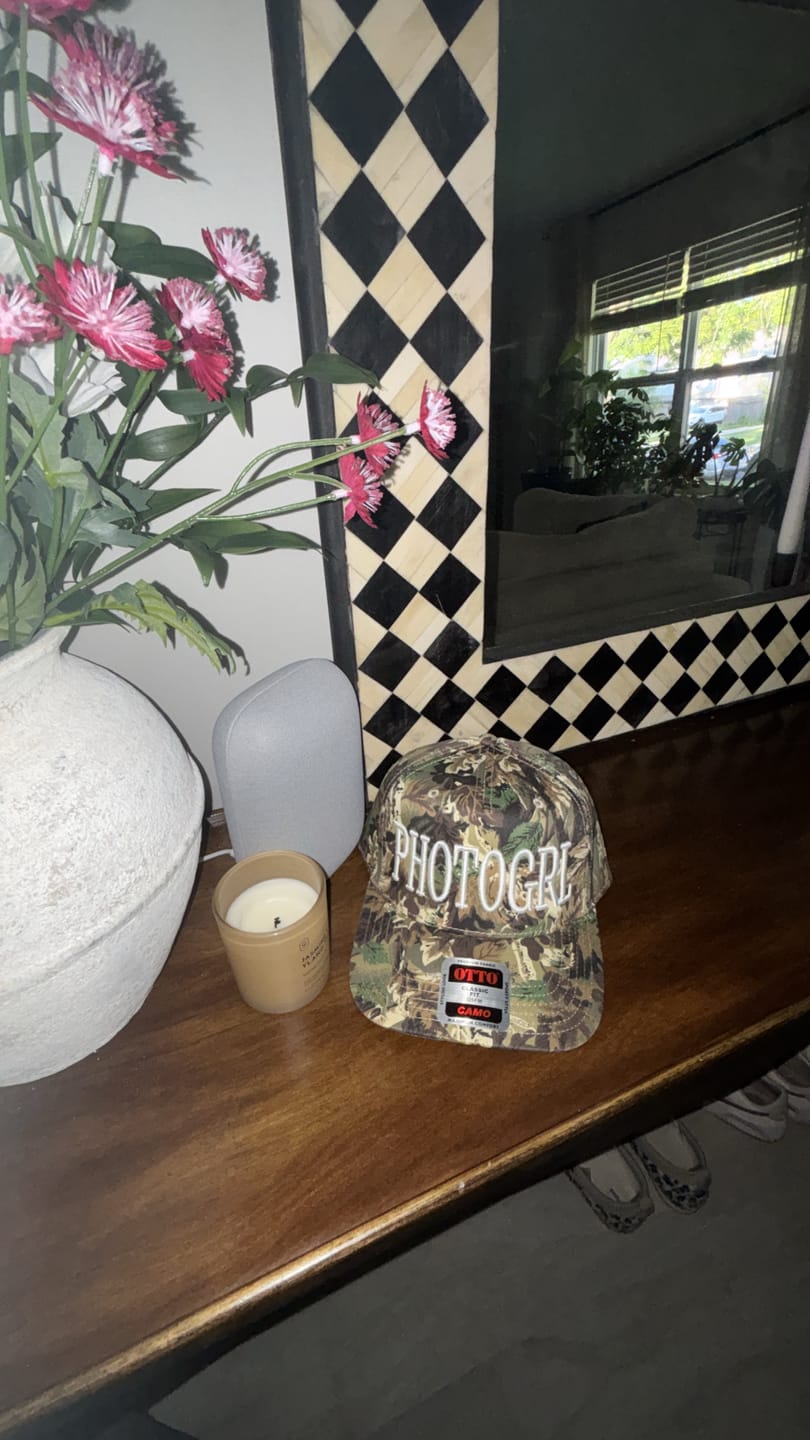 Customer photo review of PHOTOGRL - Trucker Hat