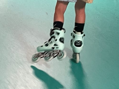 Customer photo review of Scoot Kids Inline Skates
