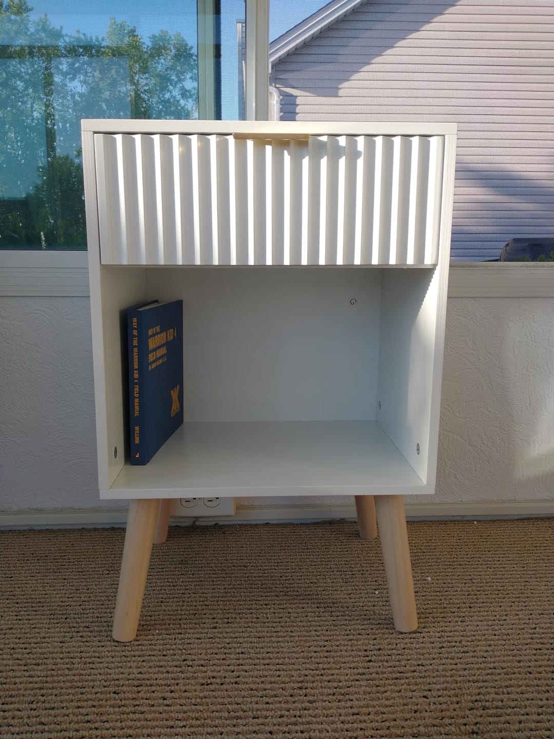 Customer photo review of Mid Century Modern Nightstand, Wood Bedside Table with Drawer and Opening Storage, End Table Living Room Fluted Night Stand with Solid Wood Legs for Bedroom