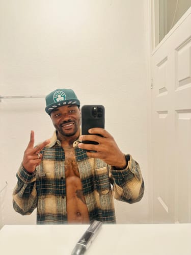 Customer photo review of Utility Flannel Overshirt in Beige and Green