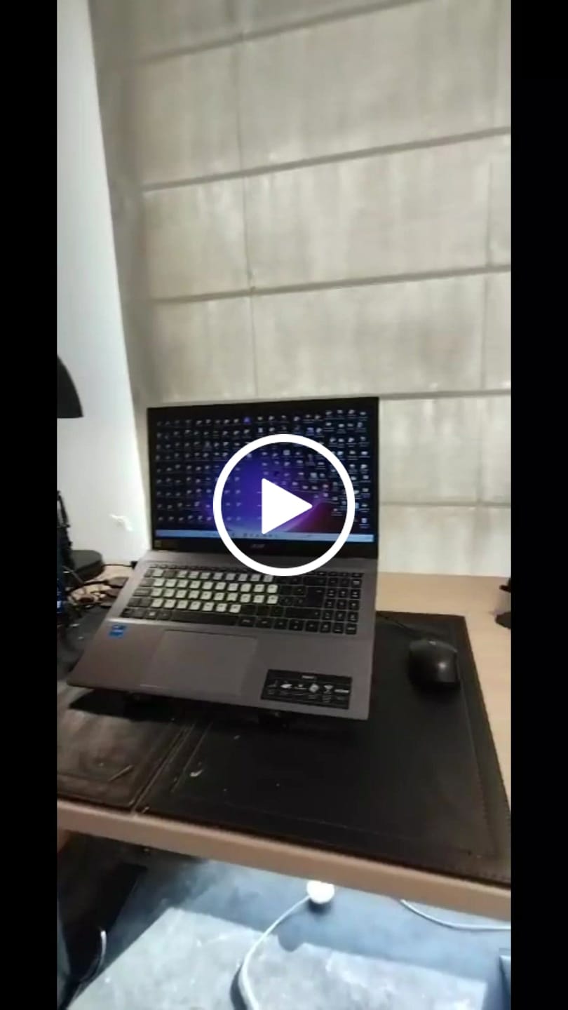 Customer video review of Escritorio Cosmo Eléctrico 140x60