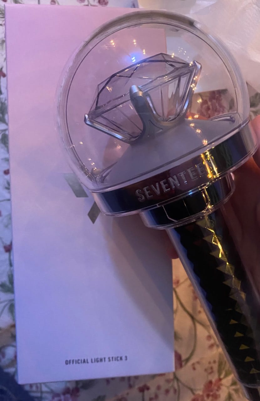 Customer photo review of SEVENTEEN - OFFICIAL LIGHT STICK VER.3