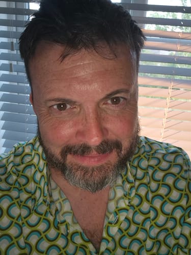 Customer photo review of Men's Green Cool Summer Beach Short Sleeve Shirt