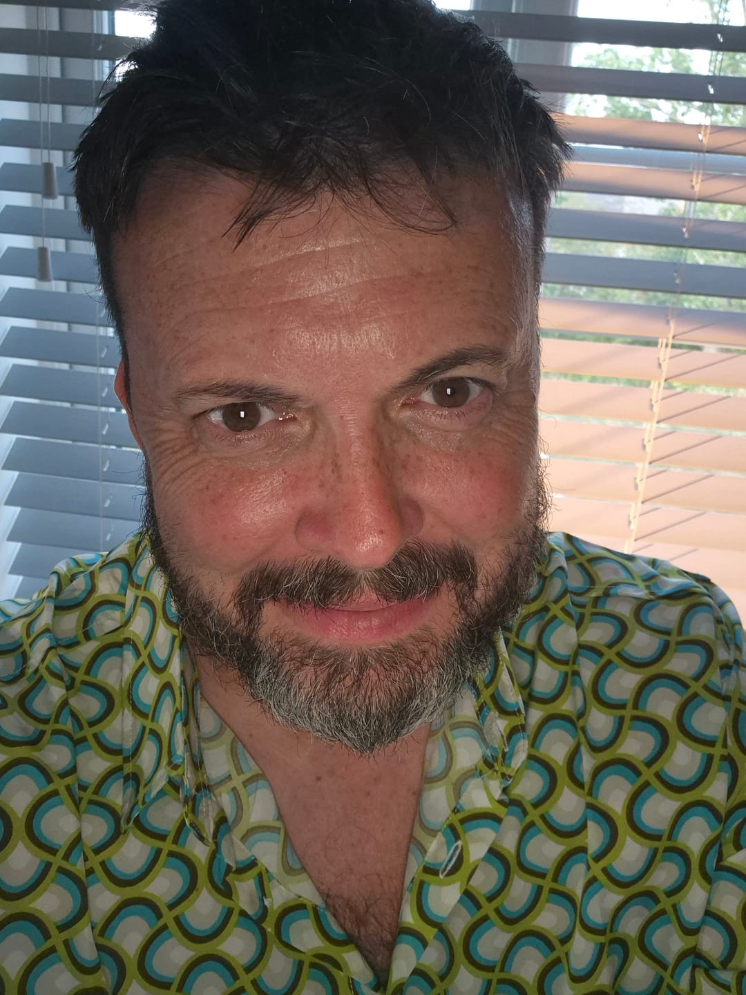 Customer photo review of Men's Green Cool Summer Beach Short Sleeve Shirt
