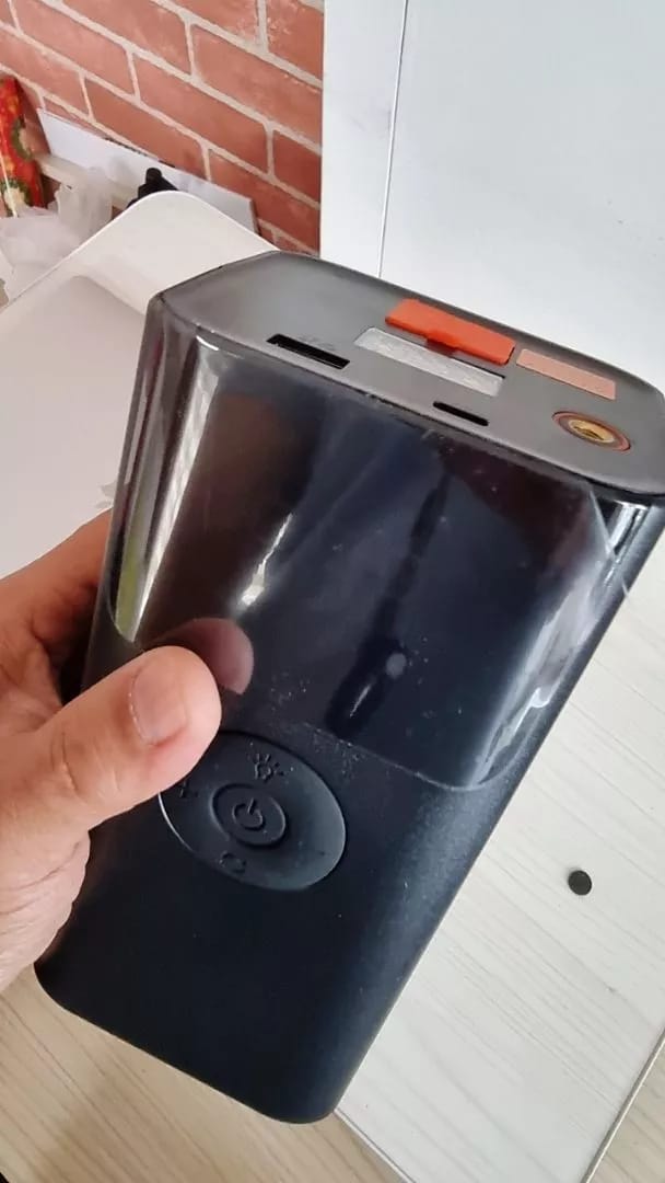 Customer photo review of 4-in-1 Tire Inflator, Jump Starter, Power Bank and LED Light