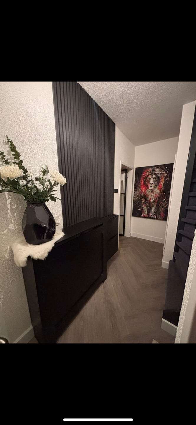 Customer photo review of AkuPanel Zwart Eiken-Hout | 240cm x 60cm | 3-zijdig écht houtfineer