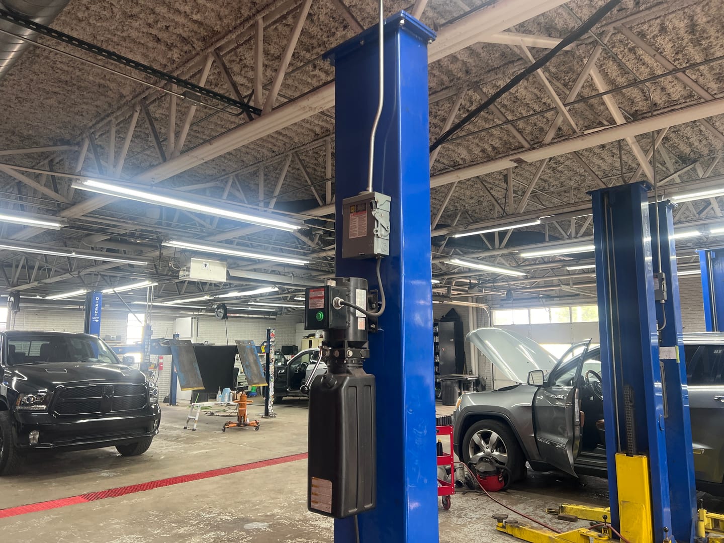 Customer photo review of 8ft 40W LED Tube - R17D Base - 20 Pack - High Output Base - Bypass - (ETL)