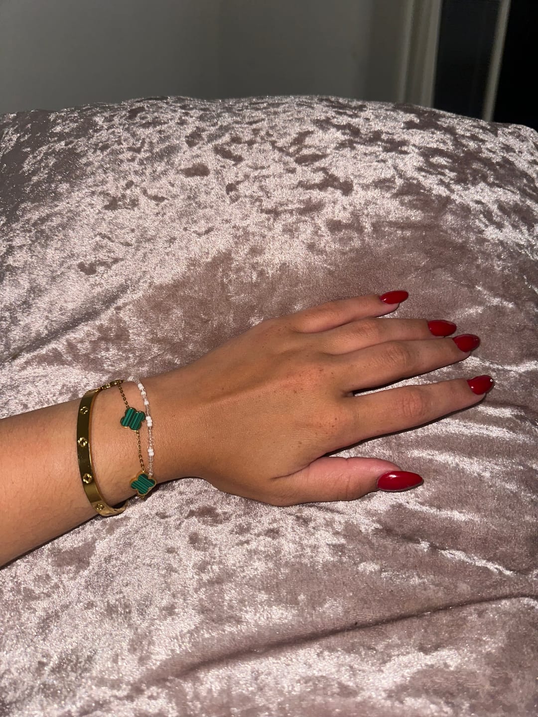 Customer photo review of Green Clover Armband | 18K vergoldet