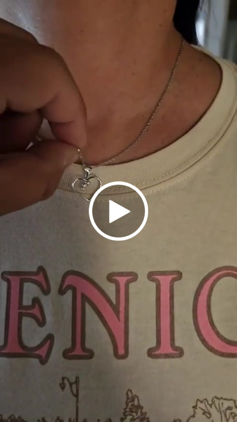Customer video review of Valentina 18k White Gold Plated Silver Heart Necklace with Swarovski Crystals