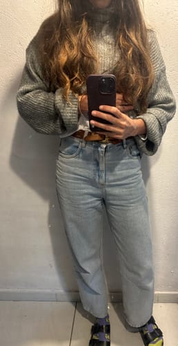 Maite E. review of Calça Jeans Reta Araçá Azul Claro image 1 out of 2